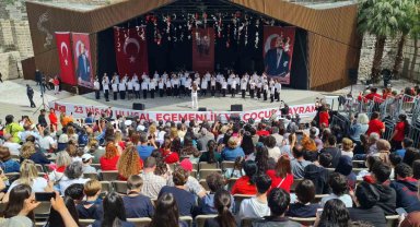 Bodrum Kalesi'nde coşkulu 23 Nisan kutlaması