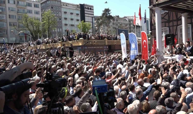 Bursa Büyükşehir Belediye Başkanı Mustafa Bozbey göreve başladı, ilk mesajını verdi