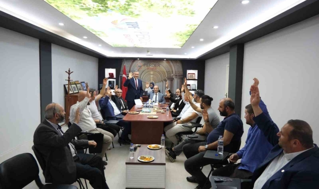 Bursa PERDER'de Haşim Kılıç güven tazeledi