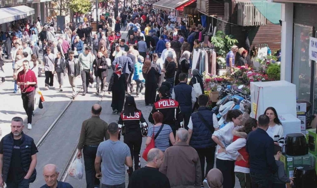 Bursa polisi bayram öncesi çarşı bölgesinde kuş uçurtmadı