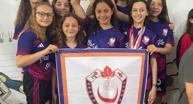 Bursalı kızlar Türkiye Şampiyonu