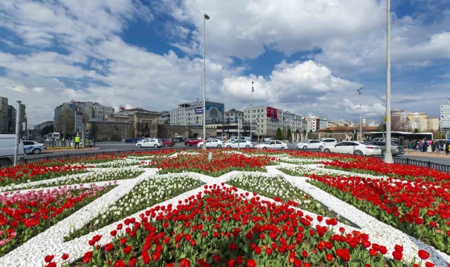 Büyükşehir ile Kayseri bayrama rengarenk giriyor