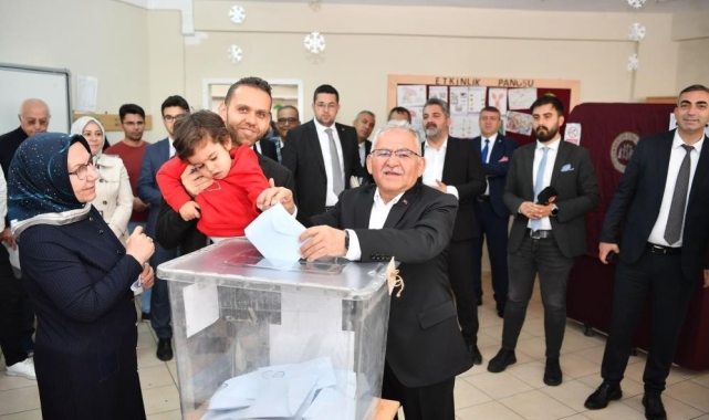 Büyükşehir'de ikinci Memduh Büyükkılıç dönemi: 296 bin 495 oy aldı
