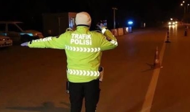 Çalıntı ihbarı ile aranan araç yakalanarak trafikten men edildi