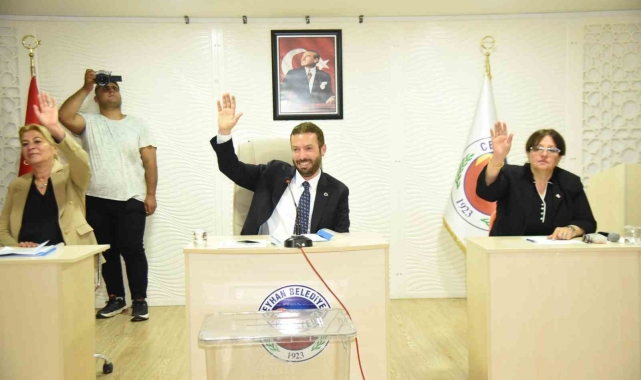 Ceyhan Belediye Meclisi ilk toplantısını gerçekleştirdi