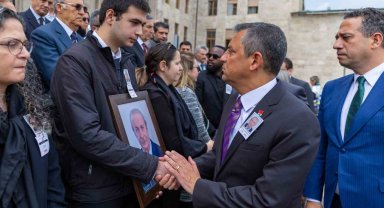 CHP lideri Özel, eski Milletvekili Şeyhmus Bahçeci'nin cenazesine katıldı