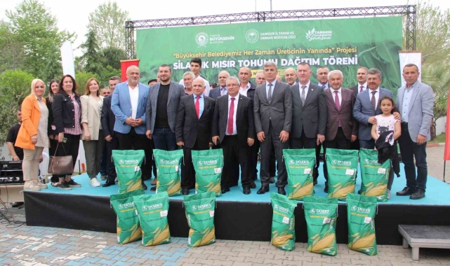 Çiftçilere silajlık mısır tohumu dağıtıldı
