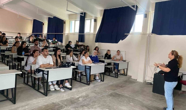 Çine'de üniversite öğrencilerine "Narkogençlik Eğitimi" verildi