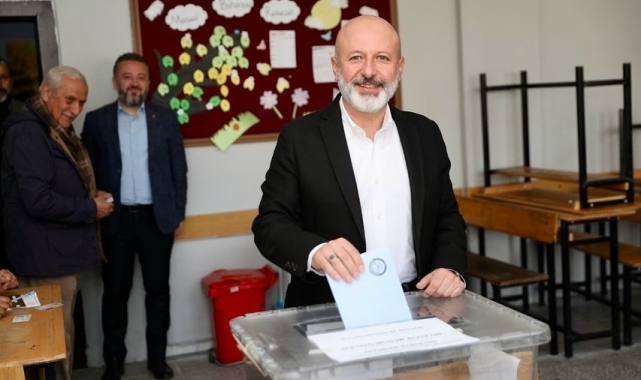 Çolakbayrakdar 74 bin 231 oy aldı