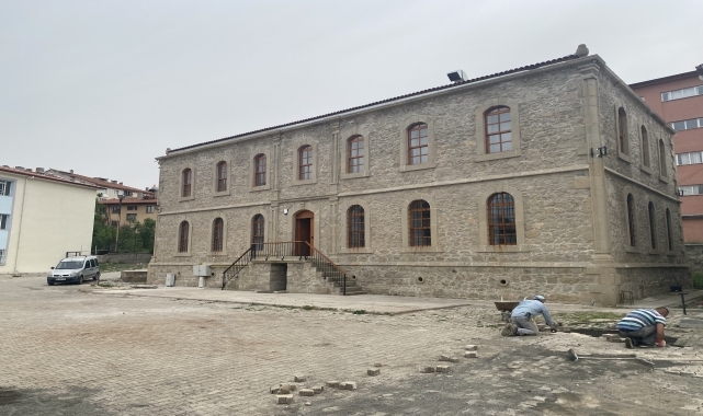 Çorum'da 150 yıllık redif kışlası, restore edilerek kültür merkezine dönüştürüldü