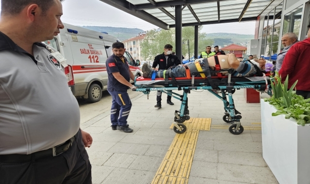 Çorum'da çatıdan düşen kişi yaralandı