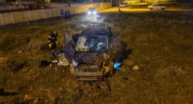 Çorum'da otomobil ile çarpışan hafif ticari araçtaki çocuk öldü, 4 kişi yaralandı