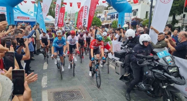 Cumhurbaşkanlığı Türkiye Bisiklet Turu'nda 177 kilometrelik Bodrum - Kuşadası etabı başladı