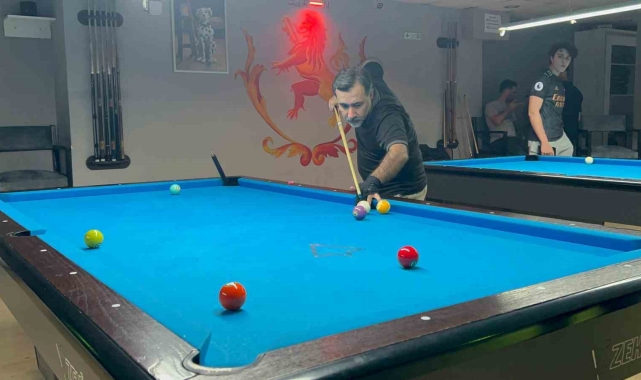Depremin vurduğu İskenderun'da bilardo turnuvası başladı