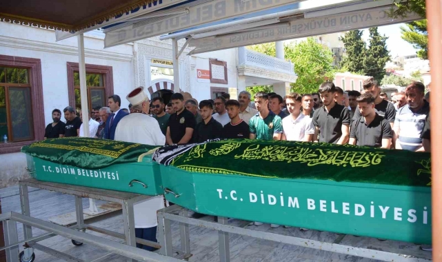 Didim'deki kazada hayatını kaybeden 4 kişi toprağa verildi