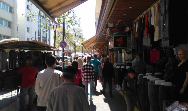 Diyarbakır'da çarşı pazarda bayram hareketliliği