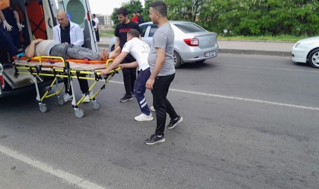 Diyarbakır'da iki otomobil çarpıştı: 1 yaralı
