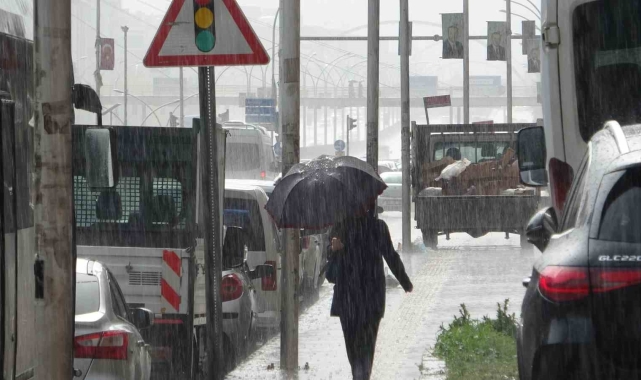 Diyarbakır'da sağanak yağış