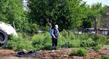 Diyarbakır'da vektörlere karşı ilaçlama çalışmaları sürüyor