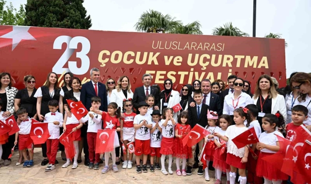 Dünya çocukları Antalya'dan barış mesajı verdi