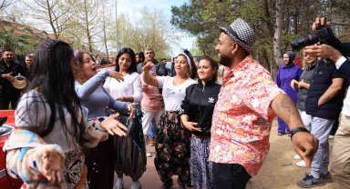 Dünya Romanlar Günü, Çekmeköy'de coşkuyla kutlandı