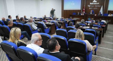 Edremit'te muhtarlar toplantısı yeniden başladı