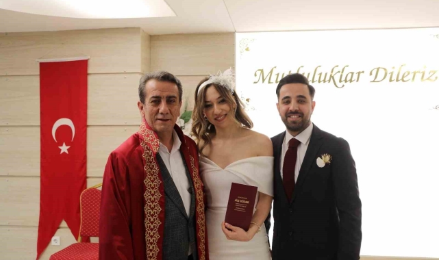 Efeler Belediye Başkanı Yetişkin ilk nikahını kıydı