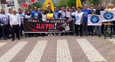 Eğitim-Bir-Sen'den Ankara'da öğrencisi tarafından bıçaklanan öğretmen için basın açıklaması