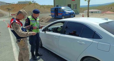 Elazığ'da huzurlu sokaklar narkotik uygulaması: 3 bin 692 kişi sorgulandı, 33 şahıs yakalandı