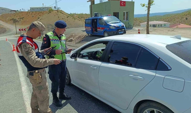 Elazığ'da huzurlu sokaklar narkotik uygulaması: 3 bin 692 kişi sorgulandı, 33 şahıs yakalandı