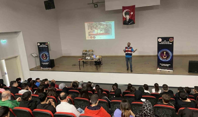 Elazığ'da öğrencilere siber farkındalık eğitimi