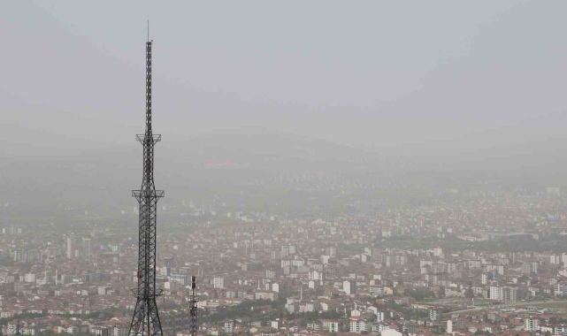 Elazığ'da toz bulutu etkili oldu