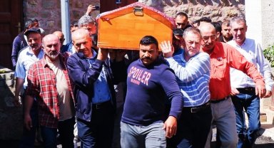 Eşi tarafından öldürülen kadının cenazesi gözyaşlarıyla defnedildi