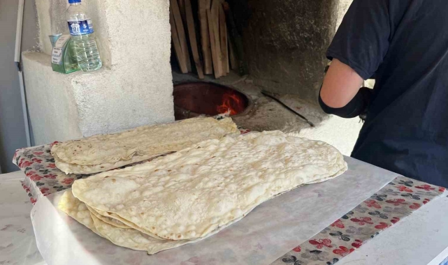 Eskişehir halkı tandır ekmeği tadını seviyor