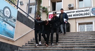 Evinde boğulmuş şekilde bulunmuştu: Eşinin yeğeni tarafından eşarpla öldürüldüğü ortaya çıktı