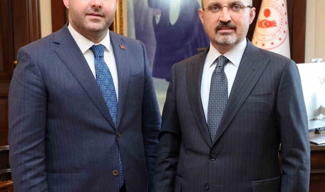 Ezine Belediye Başkanı Güray Yüksel, Bakan Yardımcısı Turan'ı ziyaret etti