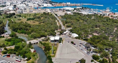 Faciadan dönülen teleferik alanında sessizlik hakim