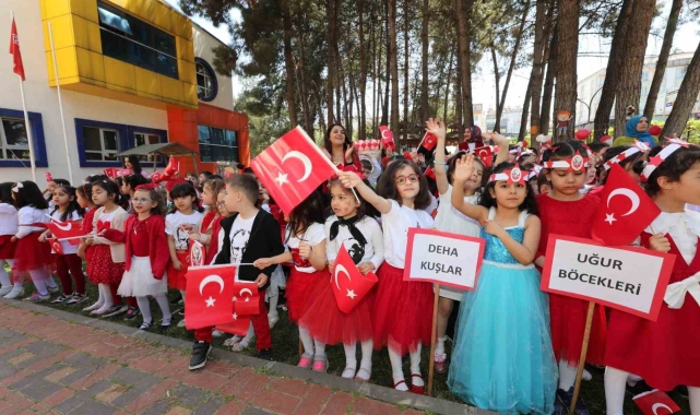 GAÜN'lü minikler 23 Nisan'ı coşkuyla kutladı