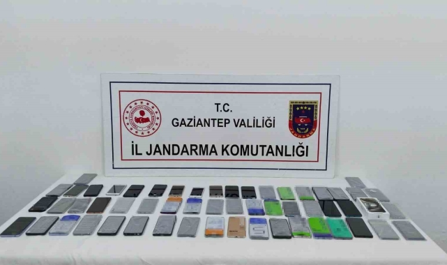 Gaziantep'te 2 milyon TL değerinde kaçak telefon ele geçirildi