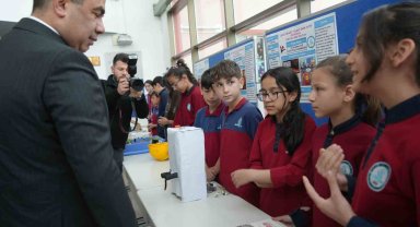 Geleceğin bilim insanlarının projeleri görücüye çıktı