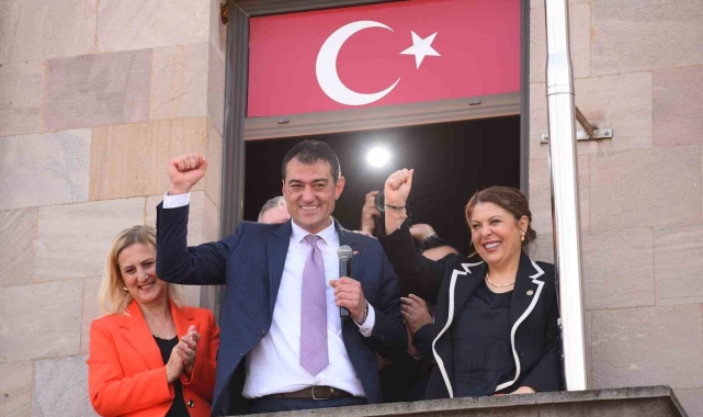Giresun Belediyesi'nde devir teslim töreni yapıldı