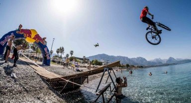 Gökyüzünden denize pedal çevirecekler