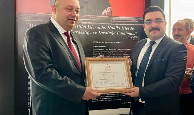 Gönen'de İbrahim Palaz mazbatasını aldı