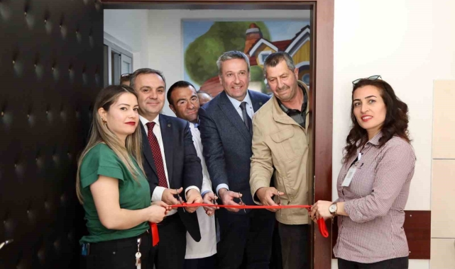 Hayırsever Vergi Ağıl, ERÜ Çocuk Nörolojisi Bilim Dalı'na EMG Cihazı Bağışladı