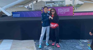 Hayrunnisa Ceyhan gümüş madalya kazandı