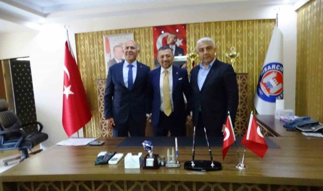 Hisarcık Belediyesinde devir teslim töreni düzenlendi
