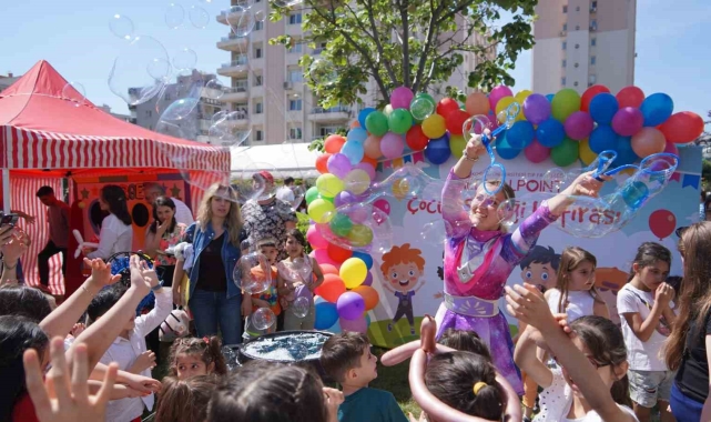 İEÜ Medical Point, çocuk sesleriyle şenlendi