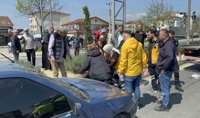 İki ayrı kazada 3 kişi yaralandı