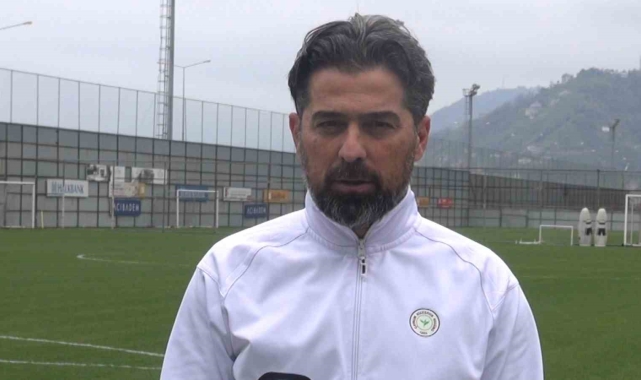 İlhan Palut: "Ligin boyu kısaldı, her puan değerli"