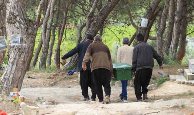 İntihar eden katil zanlısının cenazesi köyde istenmeyince başka yerde defin edildi